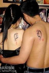любов двойка татуировка модел