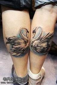 paar bene op die swan gepaard tattoo patroon