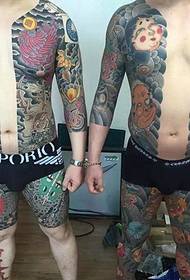 pair of 80 post-friends' personality double-half tattoo pictures