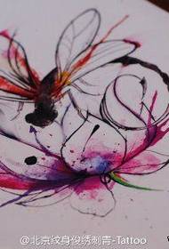 墨蓮花蜻蜓紋身作品的紋身