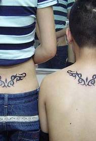 coppia totem cintura di mudellu di tatuaggio