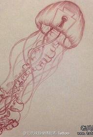 girekomenda nga labing maayo nga museyo sa tattoo usa ka buhat sa tattoo sa jellyfish