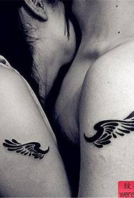 Tattoo show bar recommended a couple tattoo pattern