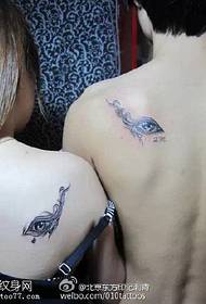 Par klasičnih uzoraka tetovaža za sve oči