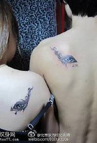 Coppia il classico modello di tatuaggio all-eye