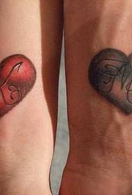 model dashuri tatuazhesh në çift dashurie