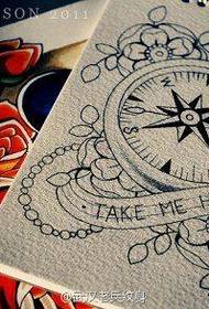Creative Compass Tattoo na-arụ ọrụ