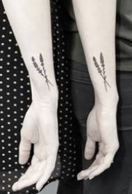 9 párokból álló, szép megjelenésű tetoválásos csoport