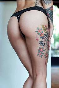 아름다운 엉덩이 측면 성격 세련되고 아름다운 작은 꽃 패턴