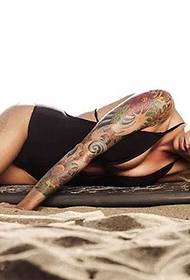 une autre beauté associée à un tatouage 118879 - tatouage n'est pas une étiquette ne peut pas me définir