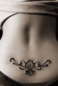 Tatuaggio totem sexy in vita