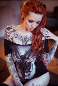 bella immagine di immagine di tatuaggio di personalità di moda di bellezza straniera affascinante