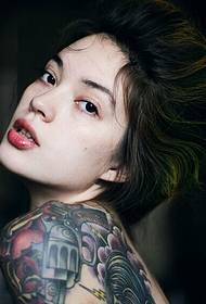 Rysk sexig förförisk personlighet skönhet tatuering mönster bild