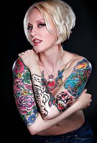sexy europäischen und amerikanischen Schönheit atemberaubende Versuchung charmante Tattoo Bild Bild
