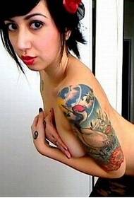 Buitenlands netwerk hot hot tattoo hot girl foto foto