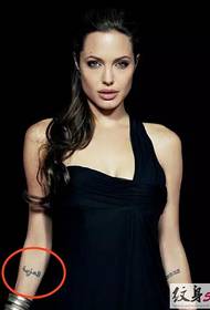 Angelina Jolie show tatuu t’olofin nla