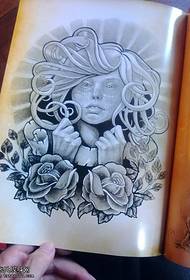 belleza rosa tatuaje patrón