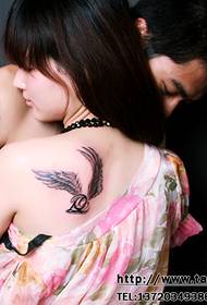 image de tatouage couple ailes arrière
