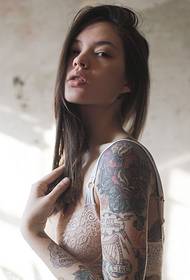 شہوانی، شہوت انگیز ٹیٹو پیٹرن تصویر 119992 عورتون سداخلاقي عجيب تنصيب sexy tattoo picture
