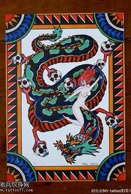 szépség lovaglás egy kígyó kígyó kígyó tetoválás minta