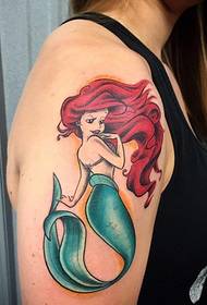 daghang tattoo nga babaye nga maanyag nga sumbanan sa tattoo nga sirena