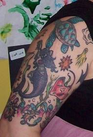 Model i tatuazhit me kafshë nënujore të kafshëve nënujore me ngjyrë të madhe