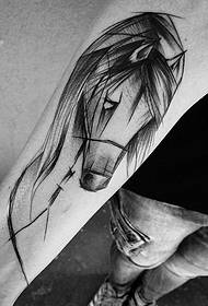 Modèle de tatouage gris noir style cheval bras et encre