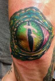 Ručno sanjivo oslikani uzorak tetovaže krokodila za oči