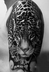 Leopard-Tätowierungsmuster der realistischen Art des großen Arms