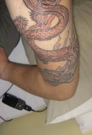 Голема рака Кинески змеј насликана шема на тетоважи
