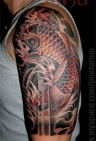 Erittäin komea kalmari tatuointi käsivarressa