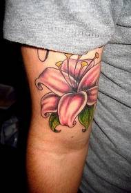 Patrón de tatuaje de brazo de lirios rosados