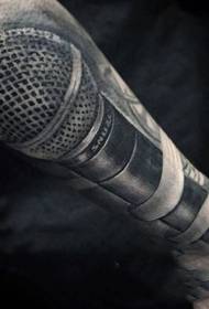 Finom fekete-fehér modern mikrofon kar tetoválás minta