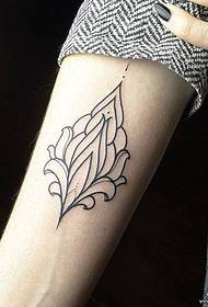 Lille arm enkel linje lille frisk vanilje tatoveringsmønster