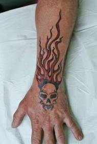 Hand zréck Flamme Schädel personaliséiert Tattoo Muster