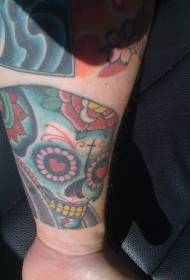 Obojeni u obliku tetovaže ruku u obliku cvjetnog zmaja u obliku srca