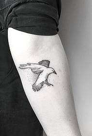 Motif de tatouage de ligne de pigeon de point de bras de ponction