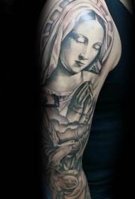 Arm uskonnollisessa tyylissä rukoillen naisten ruusu tatuointi malli