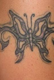 Sort tribal butterfly totem tatoveringsmønster