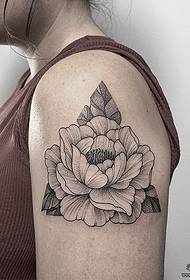 Braço grande feminino floresceu peônia flor tatuagem tatuagem padrão