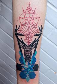 Klenge Aarm gemoolt Elk geometrescht Tattoo Muster