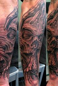 Tattoo ya mkono wa JOSH DUFFY inafanya kazi