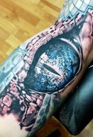 Ar roku apgleznots krokodila acu tetovējums tetovējums