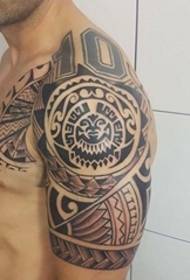 25 samec černé paže linie tetování bod bodování technika polovina paže tetování vzor