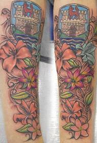 腕色のつる花のタトゥーパターン