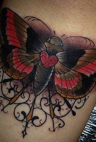 Europski i američki moljac uzorak srca tetovaža malih ruku