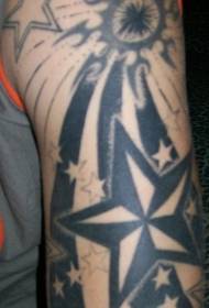 Sol i estrelles patró de tatuatge de braç de personalitat en blanc i negre