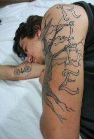 Βραχίονα μαύρο γκρι ξηρό δέντρο και γράμματα δημιουργικό μοτίβο τατουάζ