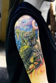 Guardian of the night sky, arm uilgeverfde tatoeëring