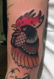 Arm ou skoolkleurige tatoo-patroon met haanhoofde